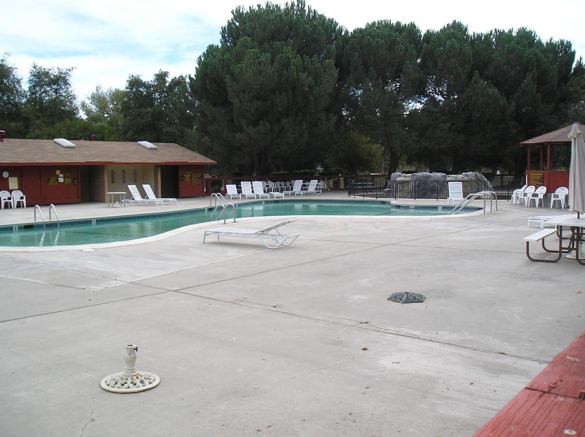 San Benito Camping Resort One-Bedroom Cabin 9 Paicines Exterior foto